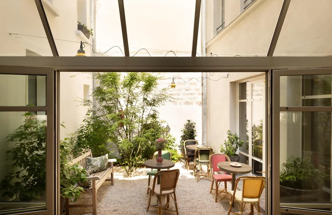 Le Petit Oberkampf Hotel & Spa-1